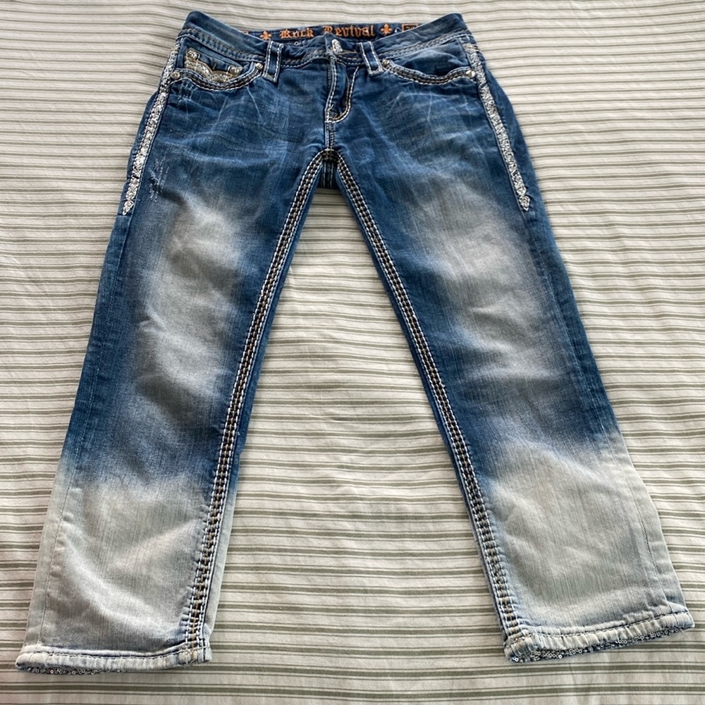 Rock Revival Distressed Blue Denim - Aroa Capri